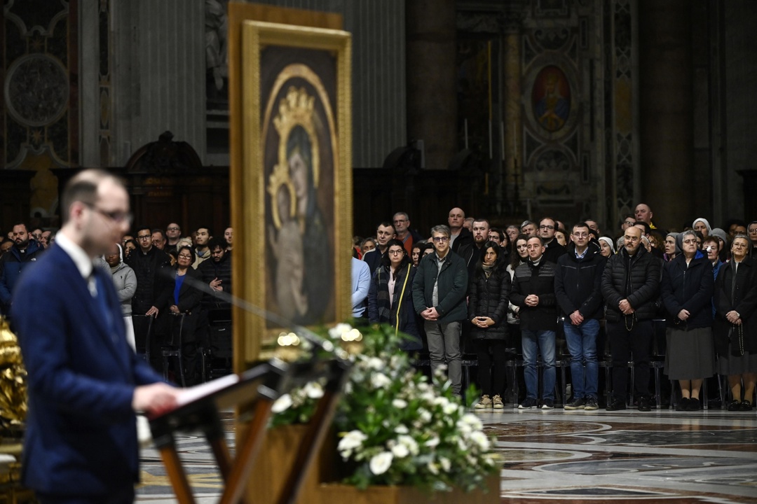 El papa Francisco pasó una noche «tranquila» y está descansando