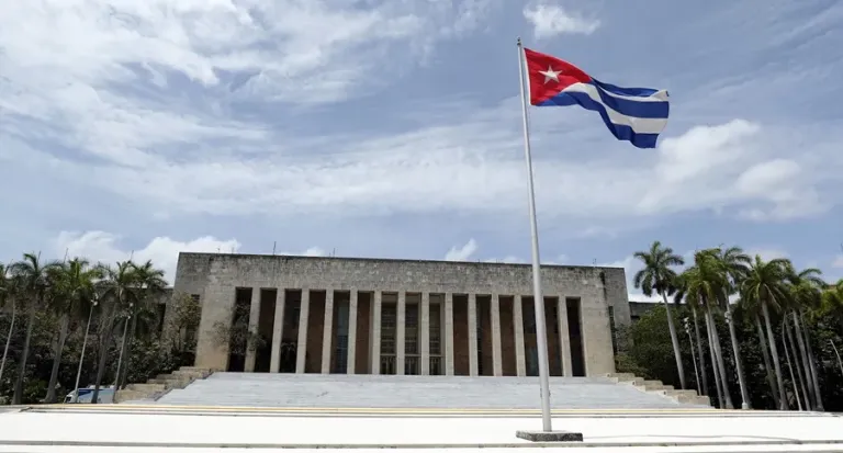 Cuba insta a «poner fin de inmediato» al ataque de EE.UU. e Israel contra Irán y el Líbano