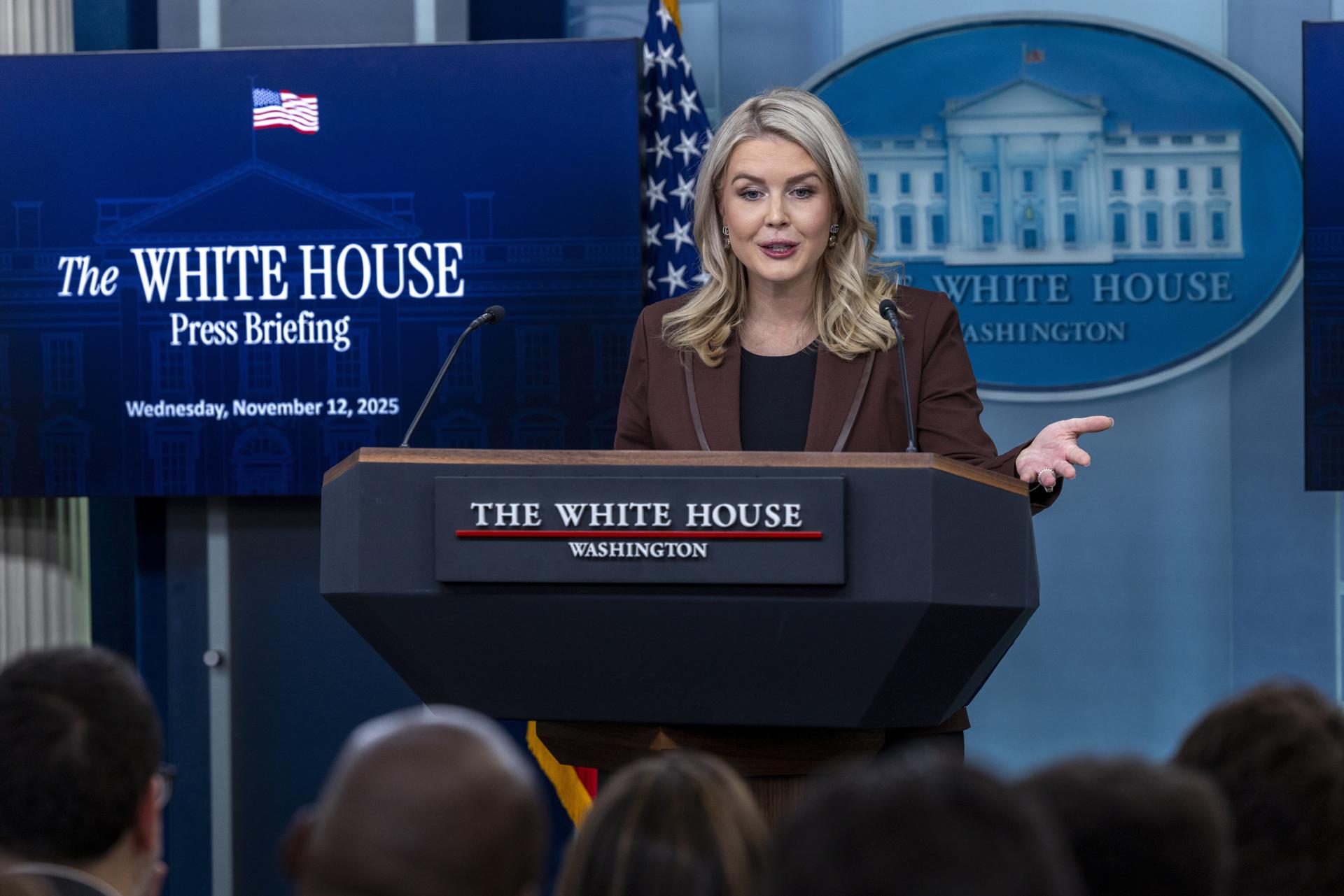 La Casa Blanca dice que está negociando el plan de paz con Rusia y Ucrania «por igual»