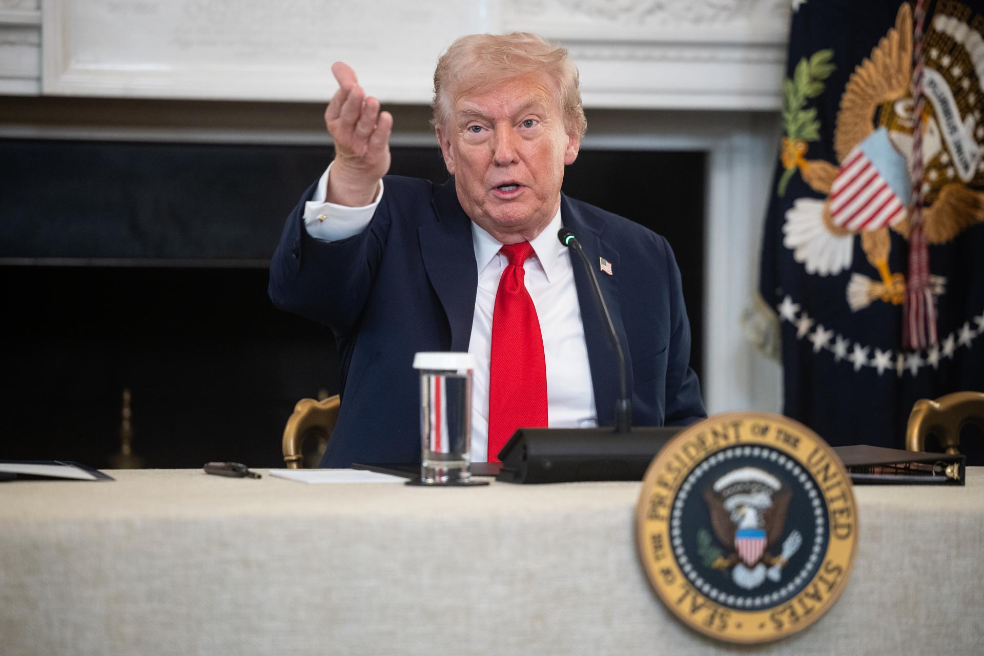 Trump afirma que su política arancelarias sirve para «traer la paz al mundo»