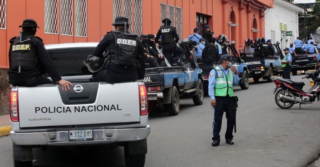 Policía detiene a familiares de la administradora de Cáritas y colaboradora de la Diócesis de Matagalpa