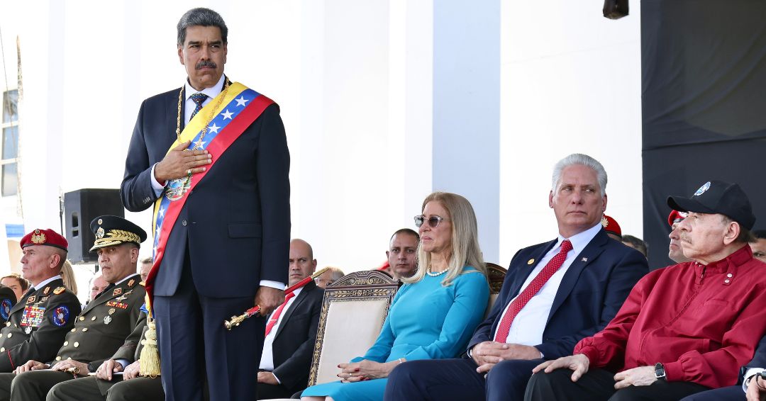 Maduro advierte que se prepara con Cuba y Nicaragua para «tomar las armas», de ser necesario