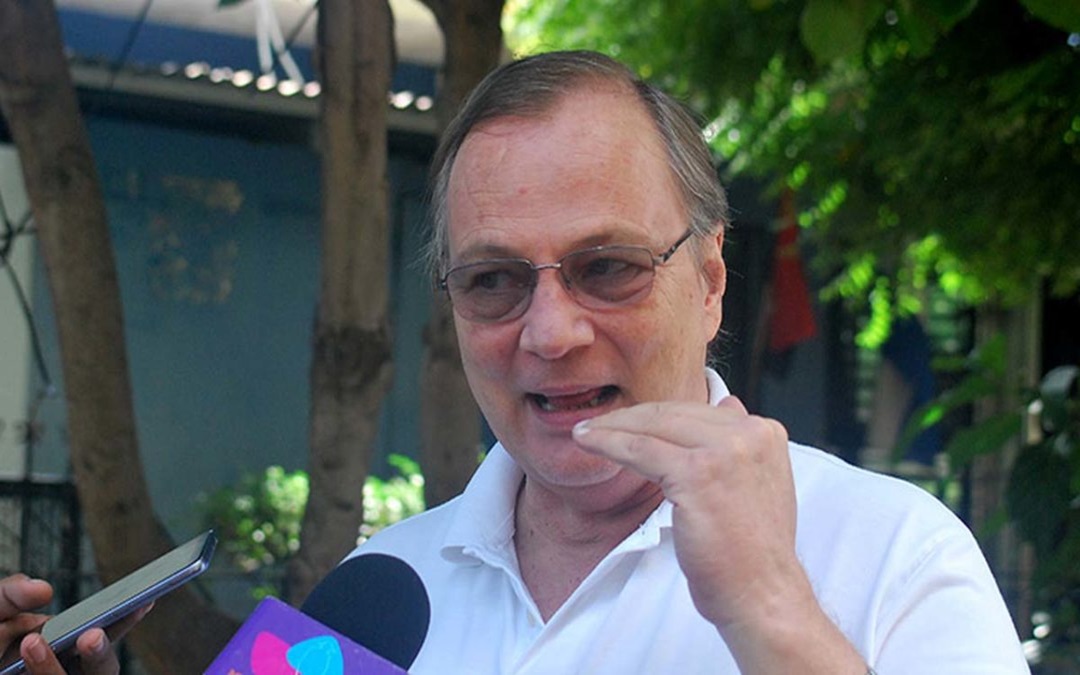 William Grigsby es relevado como director de radio La Primerísima