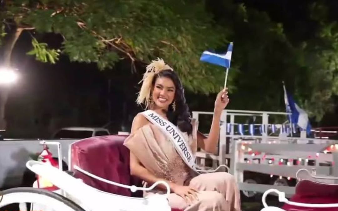 Itza Castillo lista para brillar ante el universo en Tailandia