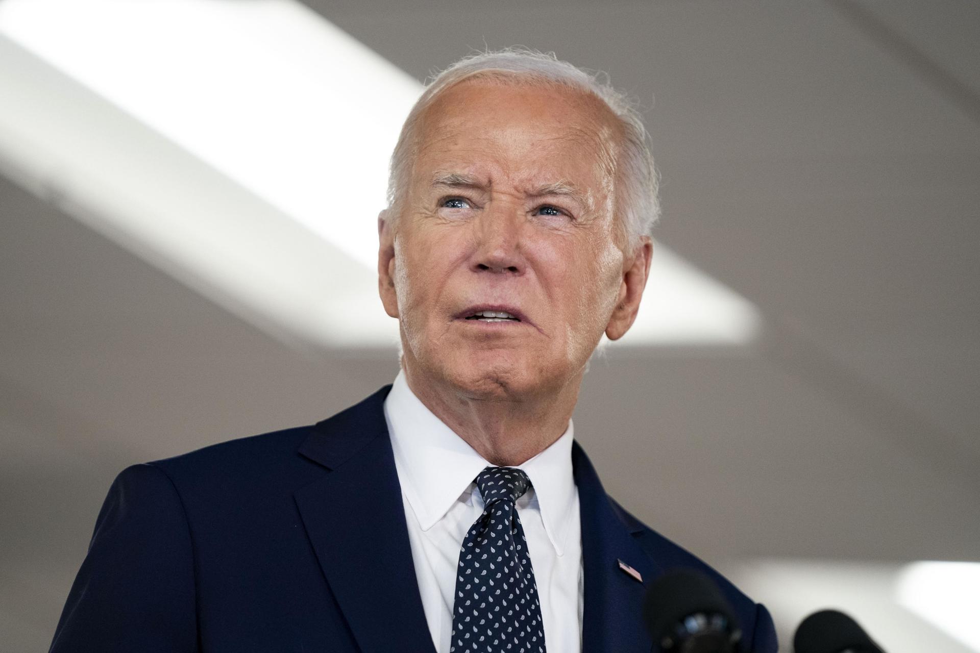 Biden reconoce en privado que tal vez no pueda salvar su candidatura, según medios