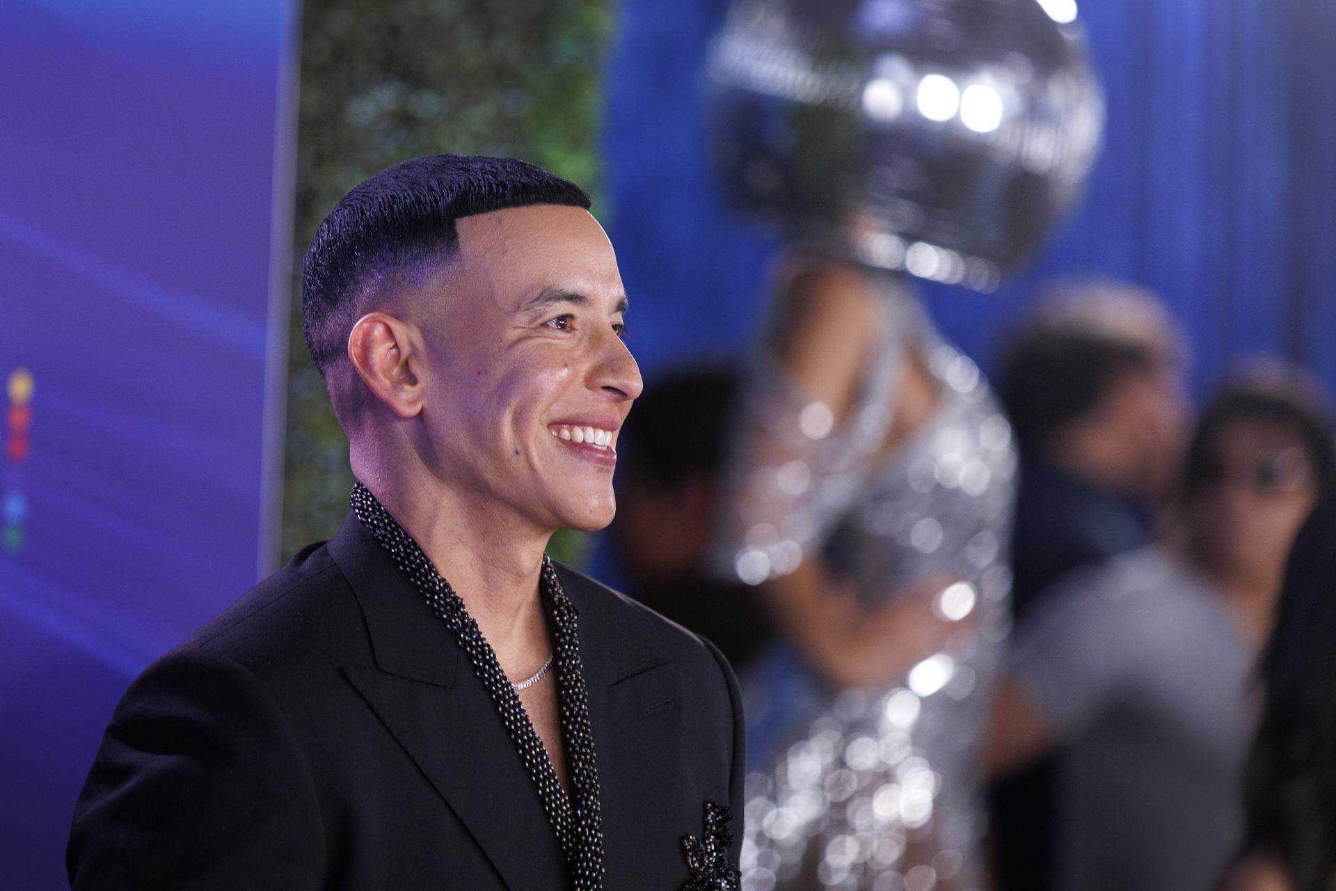 Daddy Yankee y Bizarrap actuarán en el descanso del duelo de la NFL en Madrid