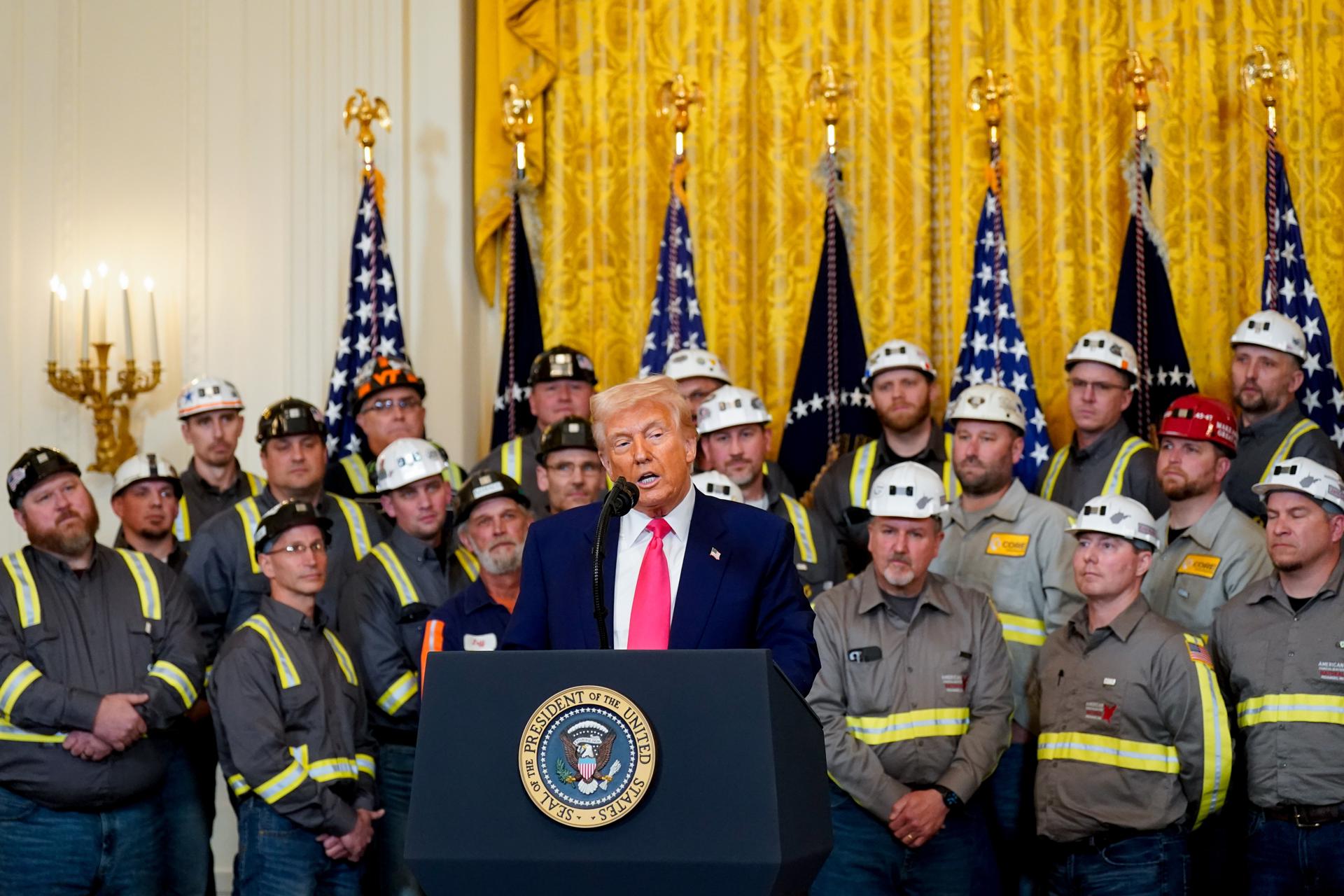 Donald Trump dice que habrá «un coste de transición» por los aranceles, pero que todo «irá bien»