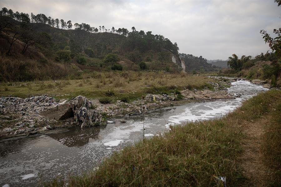 Nicaragua y Honduras golpeados por la seguía, Guatemala y El Salvador afectados por la contaminación: los retos de Centroamérica en acceso al agua