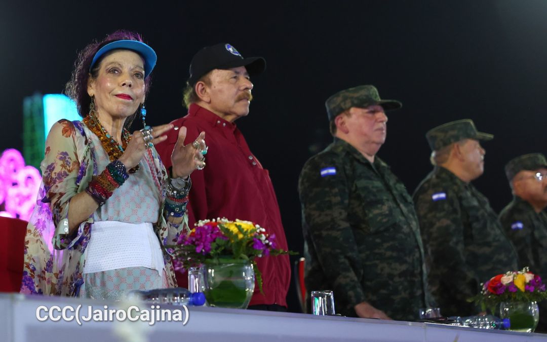 La dictadura forzó el exilio de doña Violeta y ahora dice lamentar su muerte