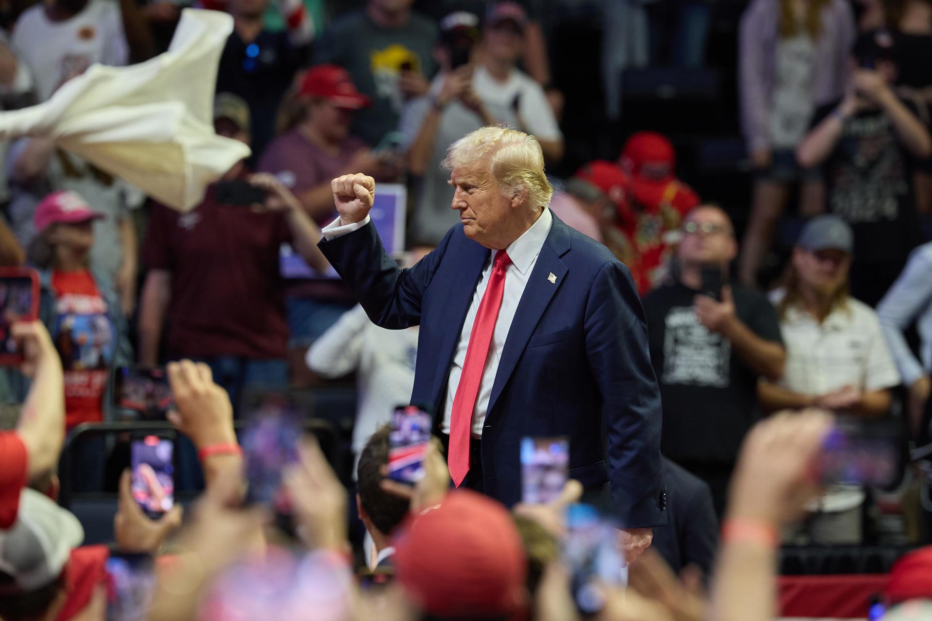 Trump dice que Biden nunca fue apto para el cargo de presidente