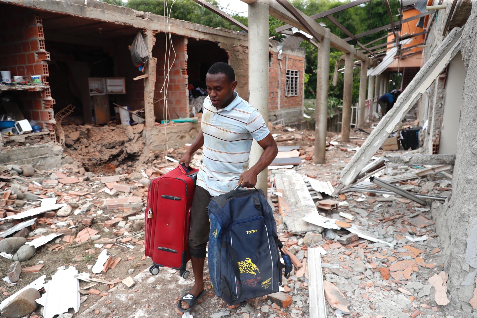 Atentado con explosivos deja casas destruidas y varios heridos en el suroeste de Colombia