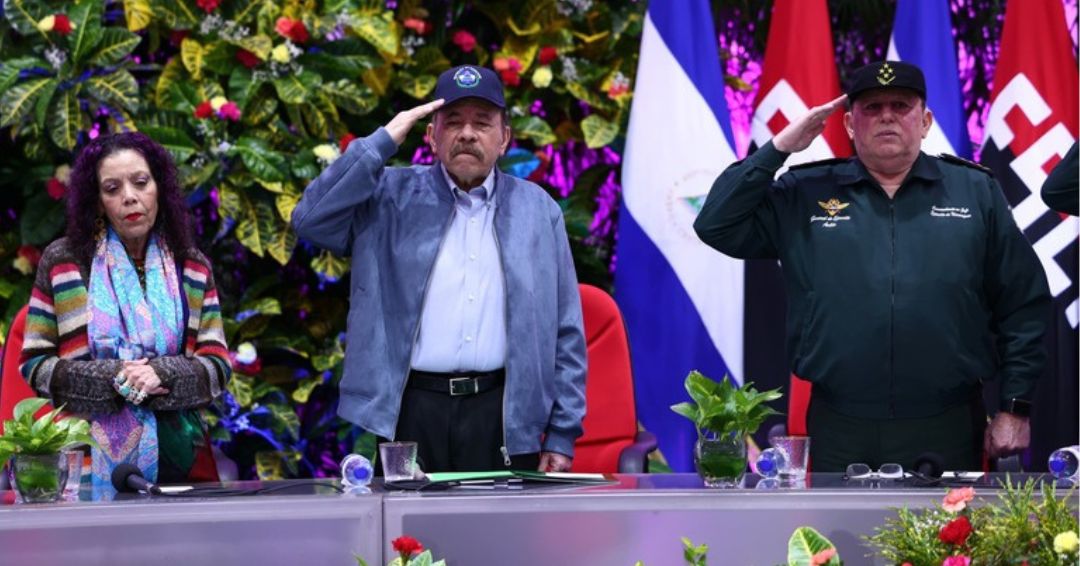 Ortega pospone su salida hasta el lunes “por las madres”, justifica Murillo