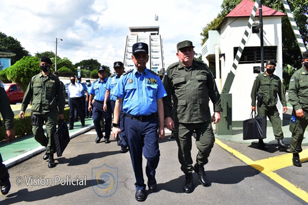 Complicidad, crímenes y corrupción los motivos de Ortega para ampliar mandatos de jefes del Ejército y la Policía