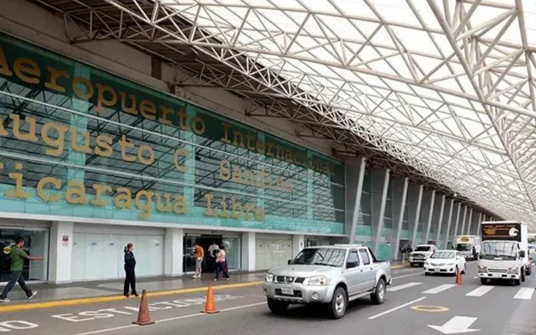 El régimen negó la salida del país a médicos que iban a actividad recreativa en Punta Cana