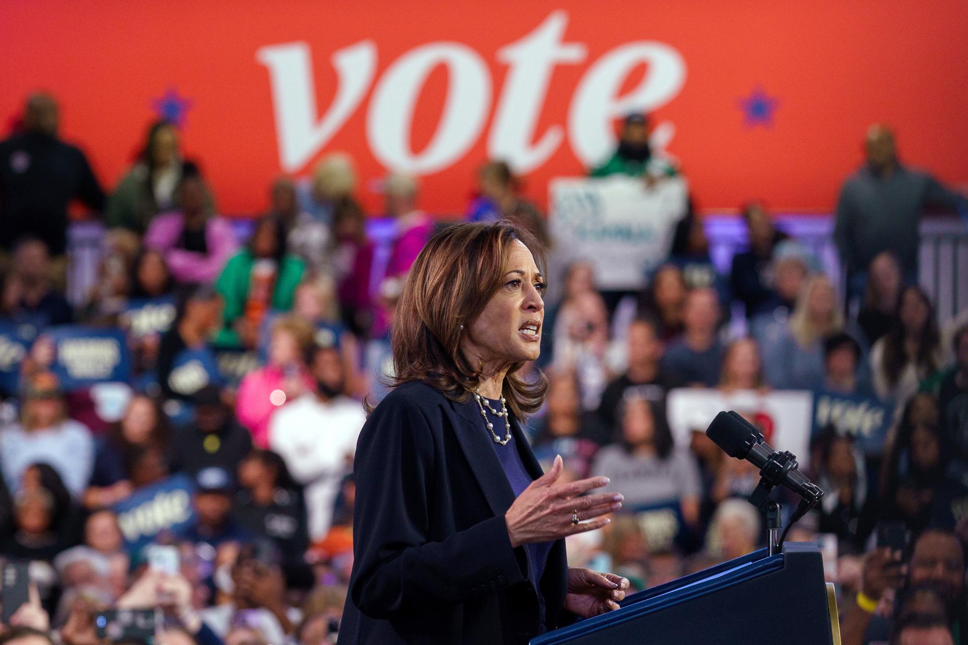 Harris lanza un anuncio para los puertorriqueños tras los insultos en el mitin de Trump