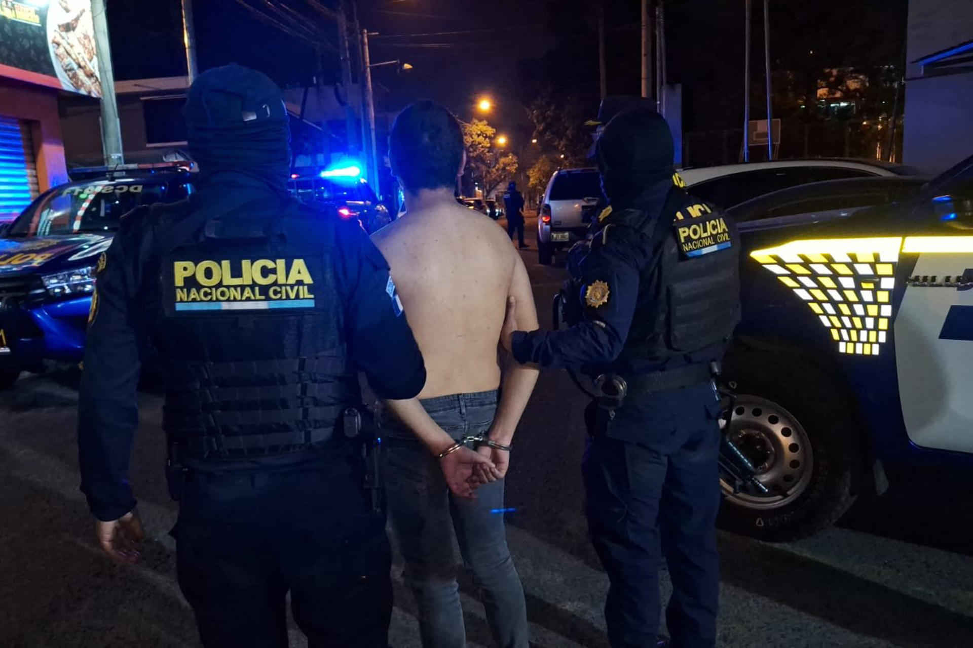 Violencia en las cárceles : la pugna entre el Gobierno y las pandillas en Guatemala