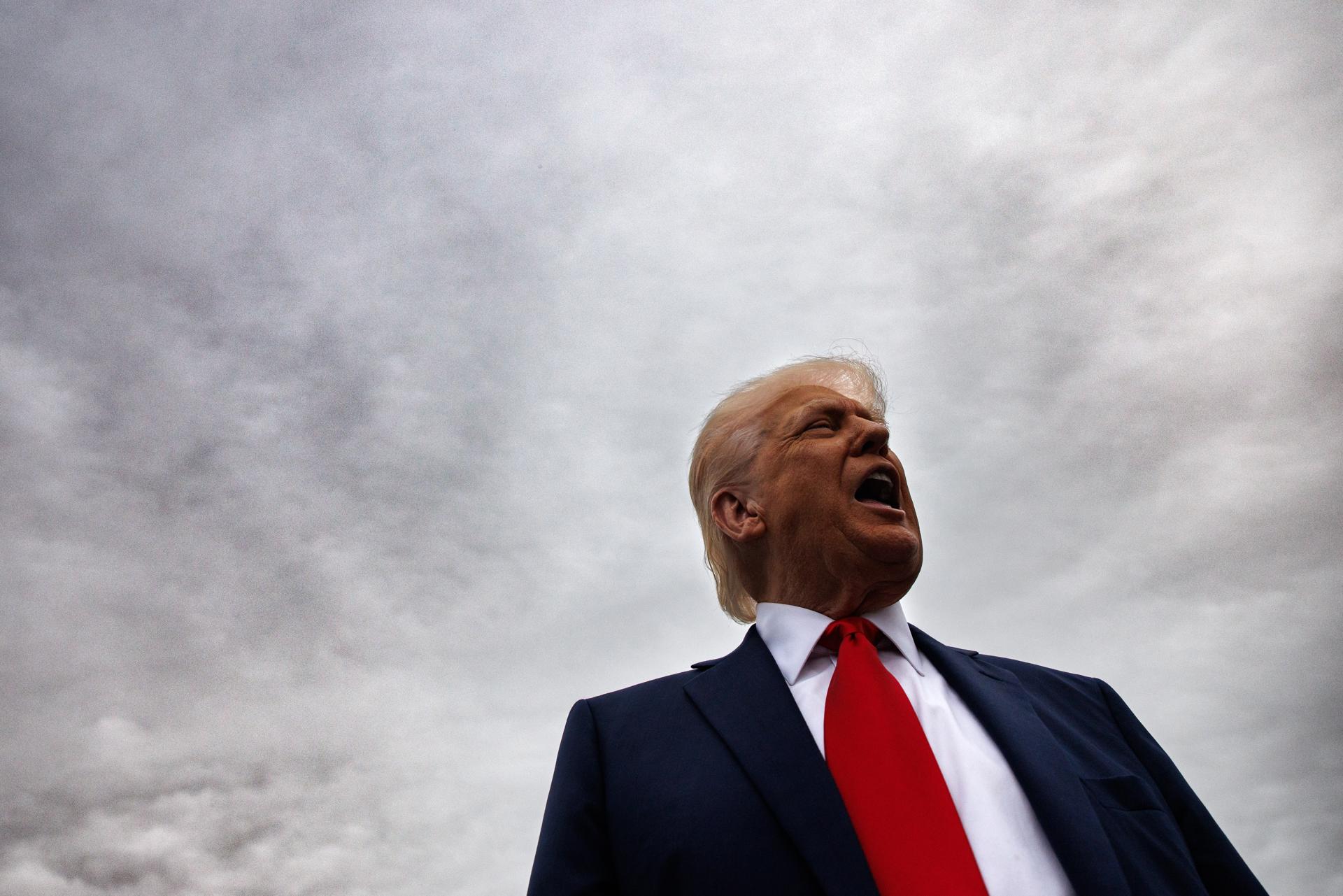 Trump se queja de que los tribunales no quieren permitirle sacar a los criminales del país