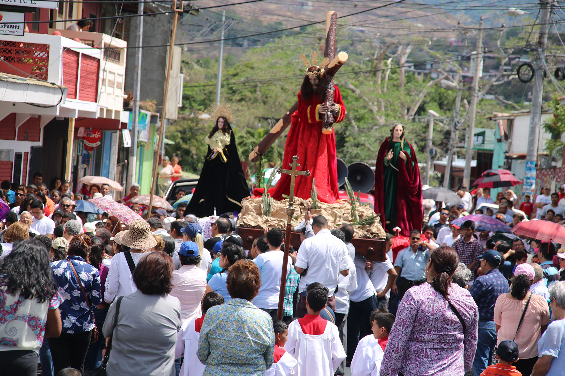 Al menos siete feligreses fueron detenidos por la Policía en Semana Santa