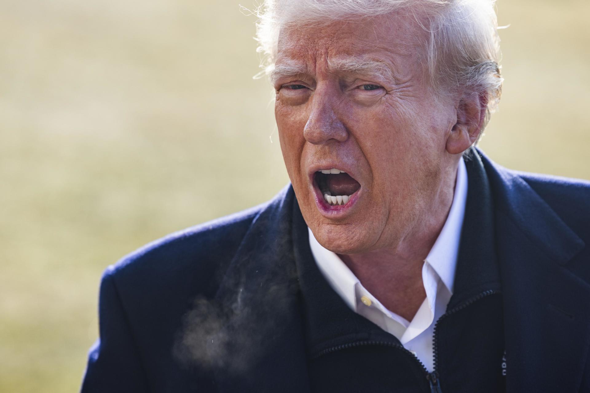 Donald Trump ordena congelar ayudas y préstamos federales, golpeando a educación y sanidad