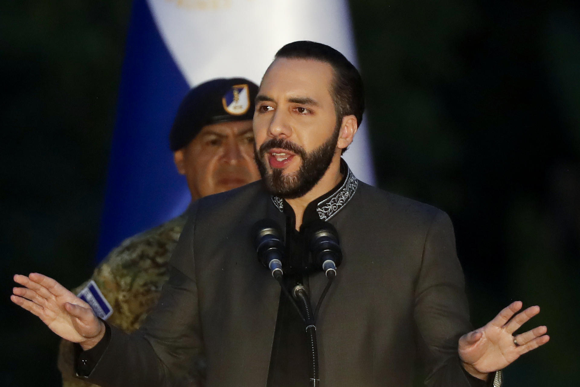 El Salvador lanza oferta de recompra de unos 7.200 millones de su deuda externa