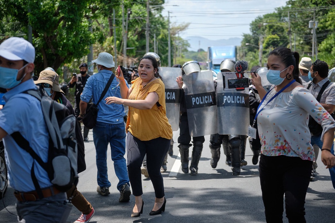 Informe documenta la precariedad de mujeres periodistas nicaragüenses en el exilio
