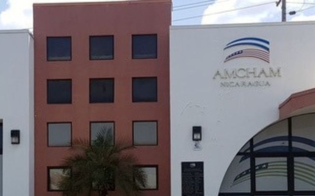El régimen acaba con la libertad empresarial y ahuyenta la inversión en Nicaragua