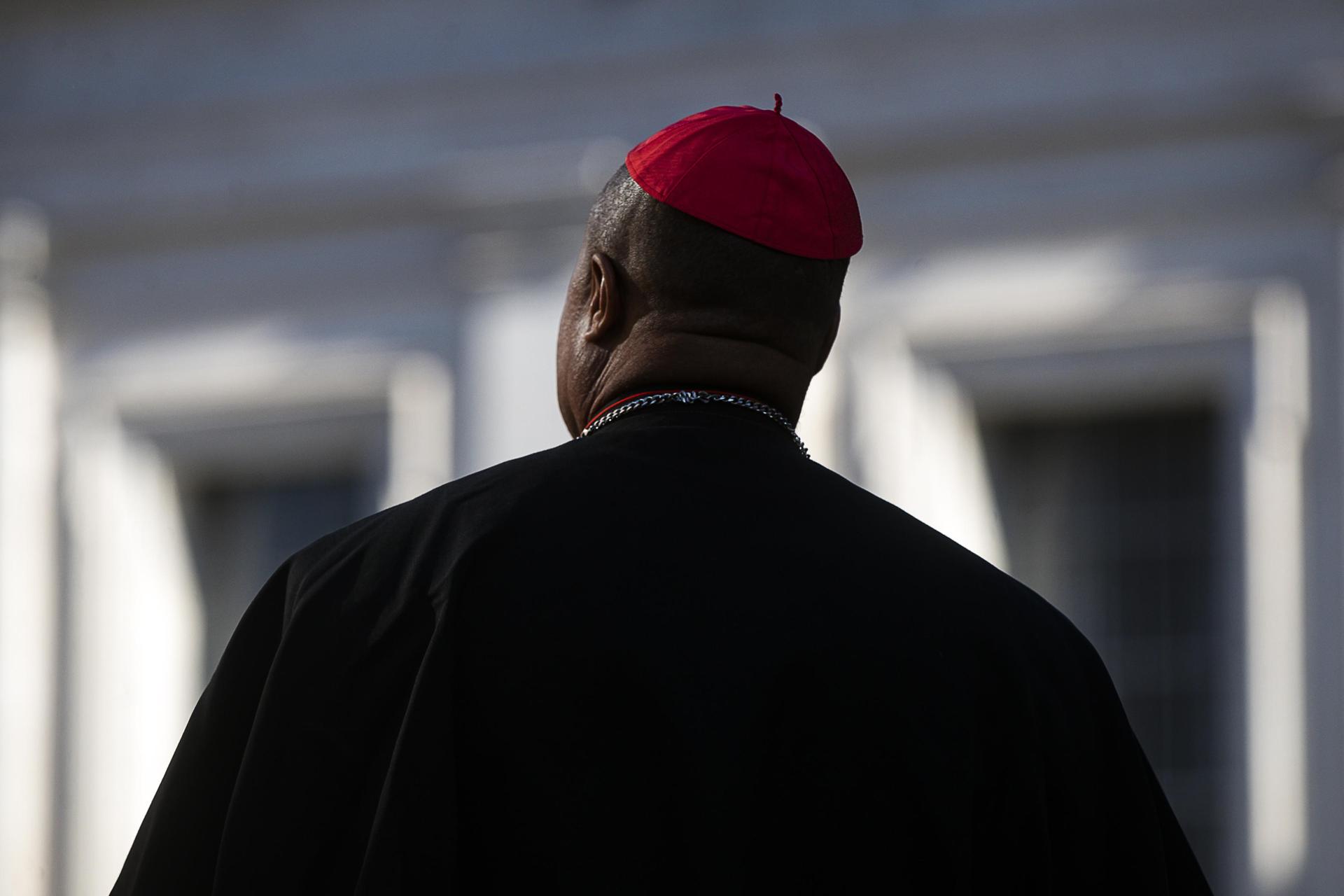 Los cardenales siguen «escuchándose» antes de elegir al papa