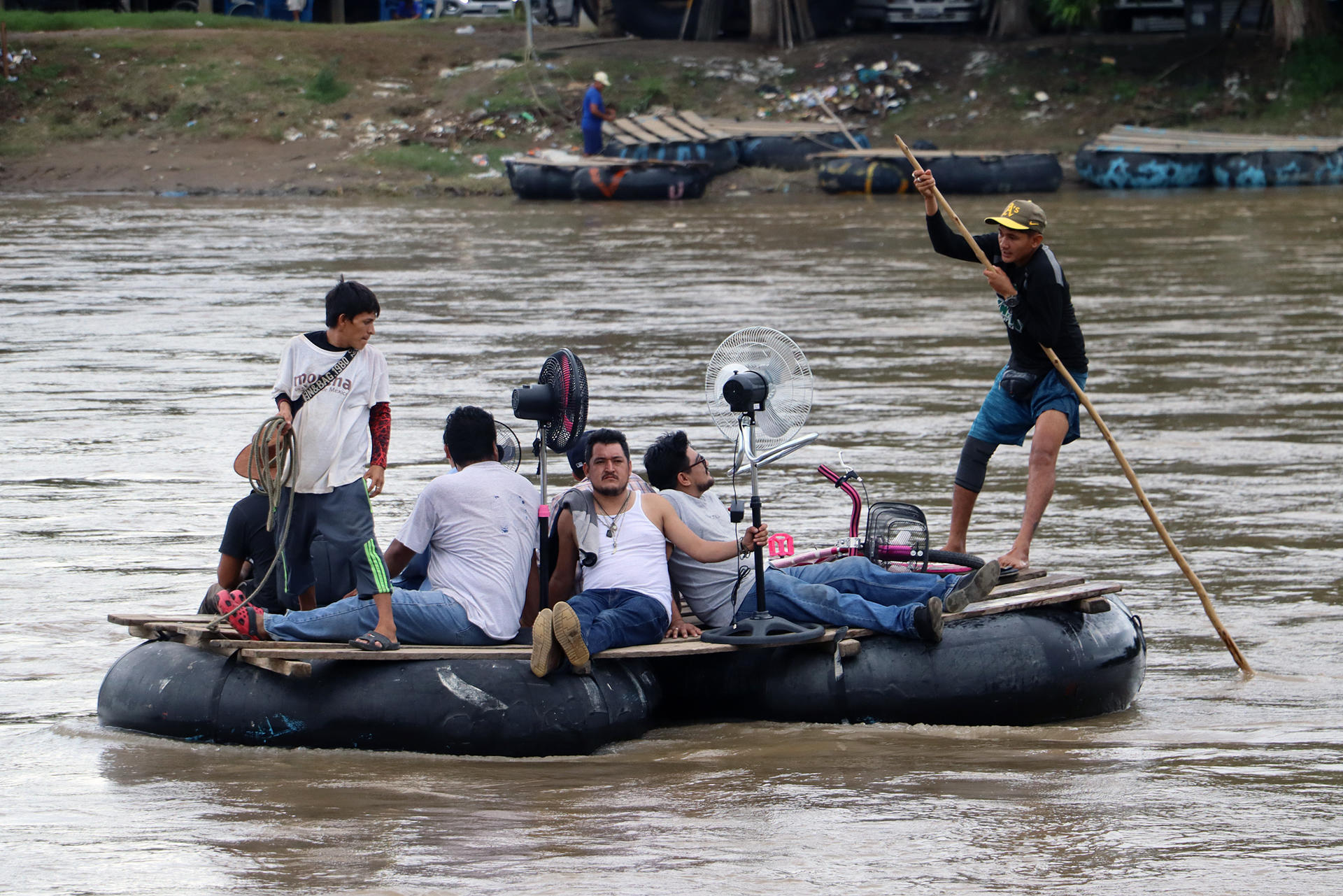 La migración cae en el límite de México con EE.UU. pero se triplica en su frontera sur
