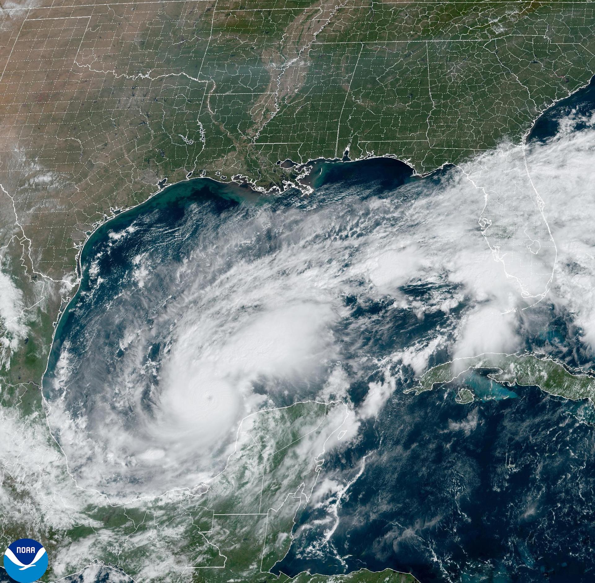 Saldo blanco en el sureste de México después de que el huracán Milton evitó tocar tierra