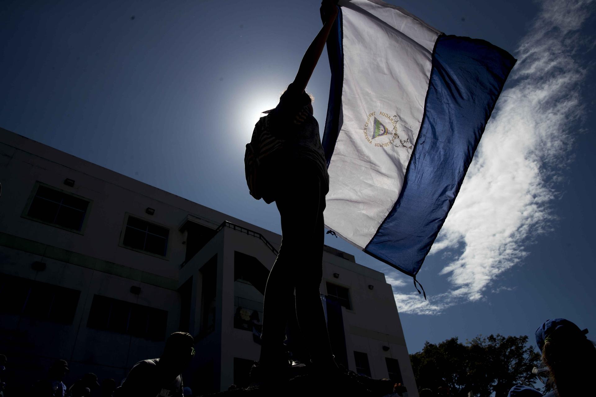 Denuncia: nueva Ley de Telecomunicaciones es un ataque a la privacidad en Nicaragua