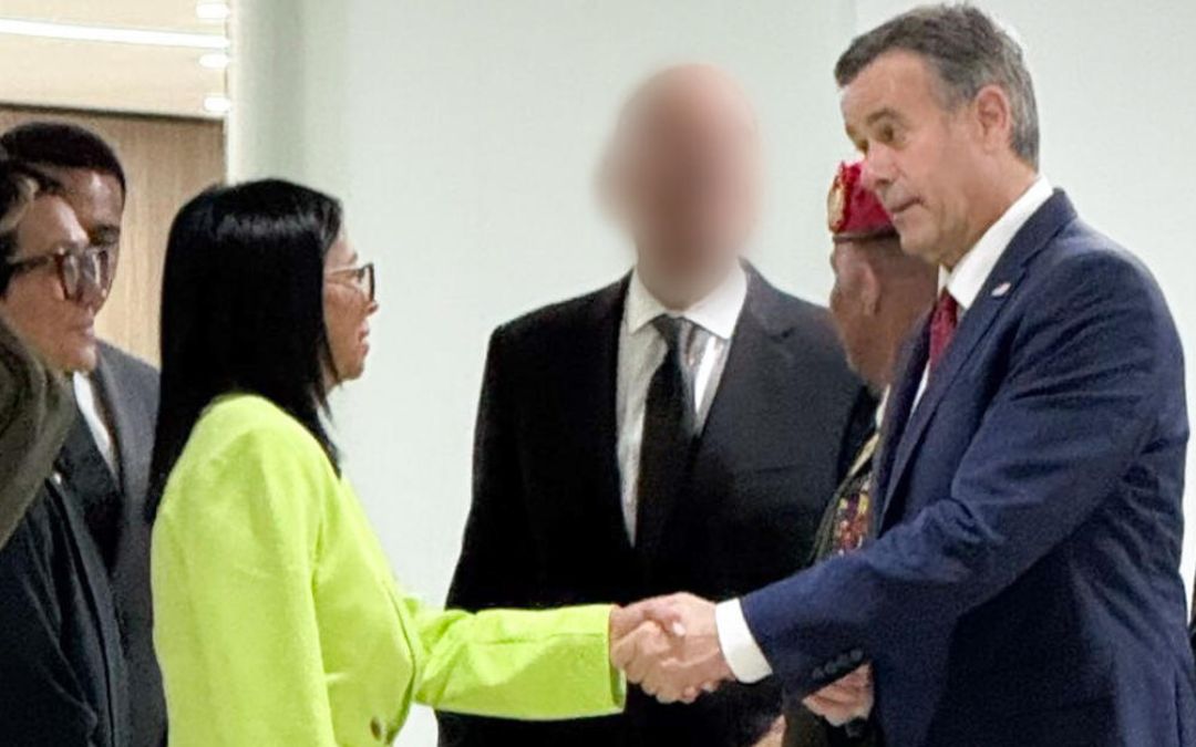 Delcy Rodríguez se reunió con el director de la CIA en Caracas