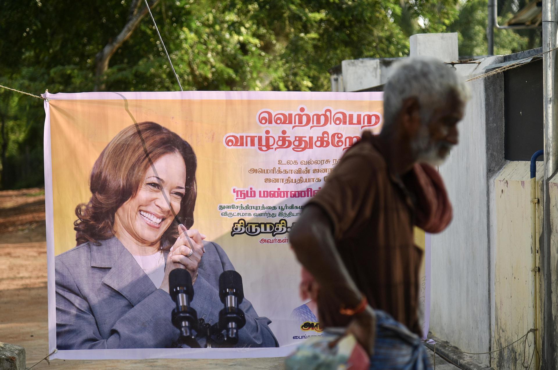 Rezos y mensajes de apoyo a Kamala Harris en el pueblo de sus antepasados en la India