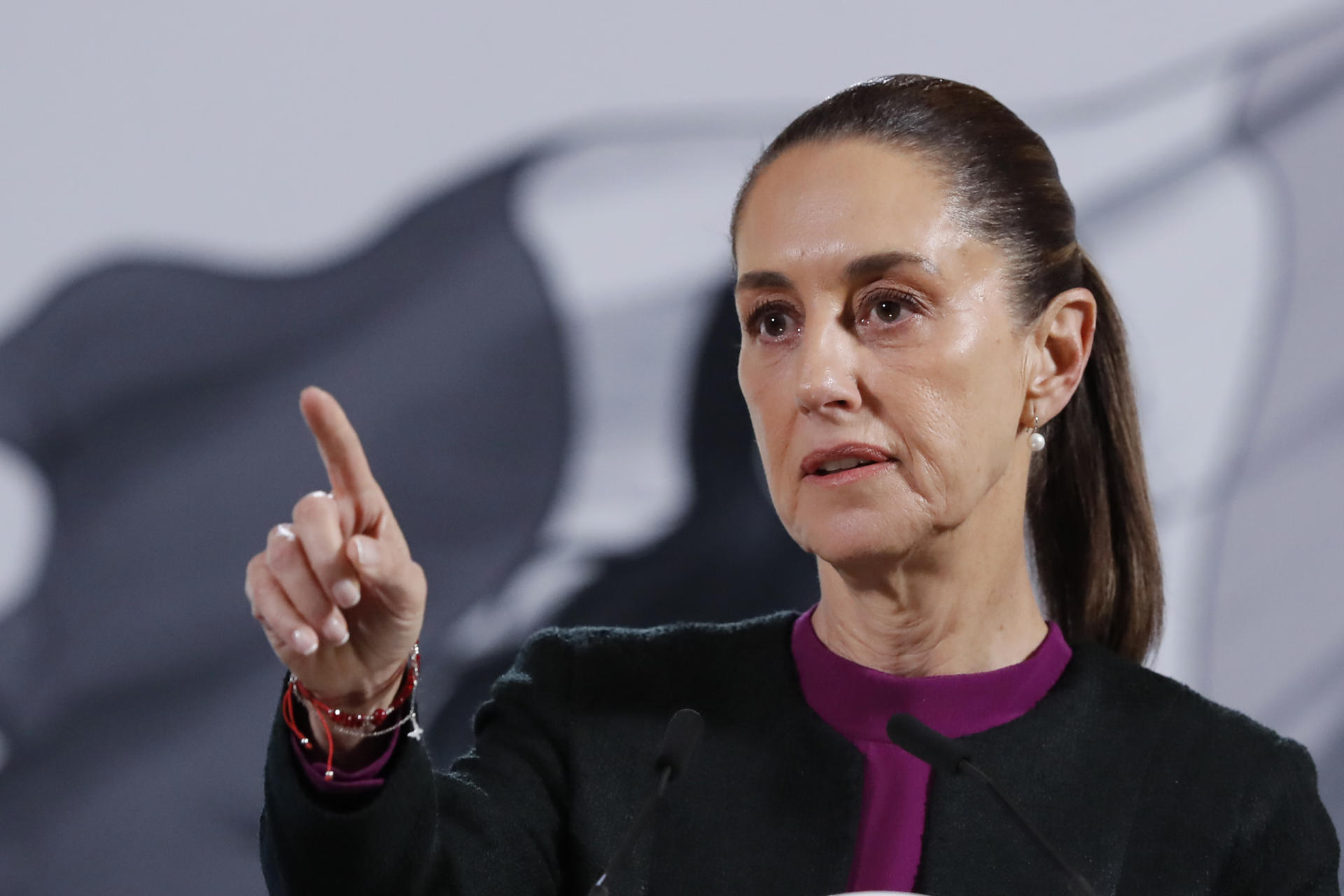 Sheinbaum promete que defenderá la soberanía de México ante el próximo embajador de EEUU
