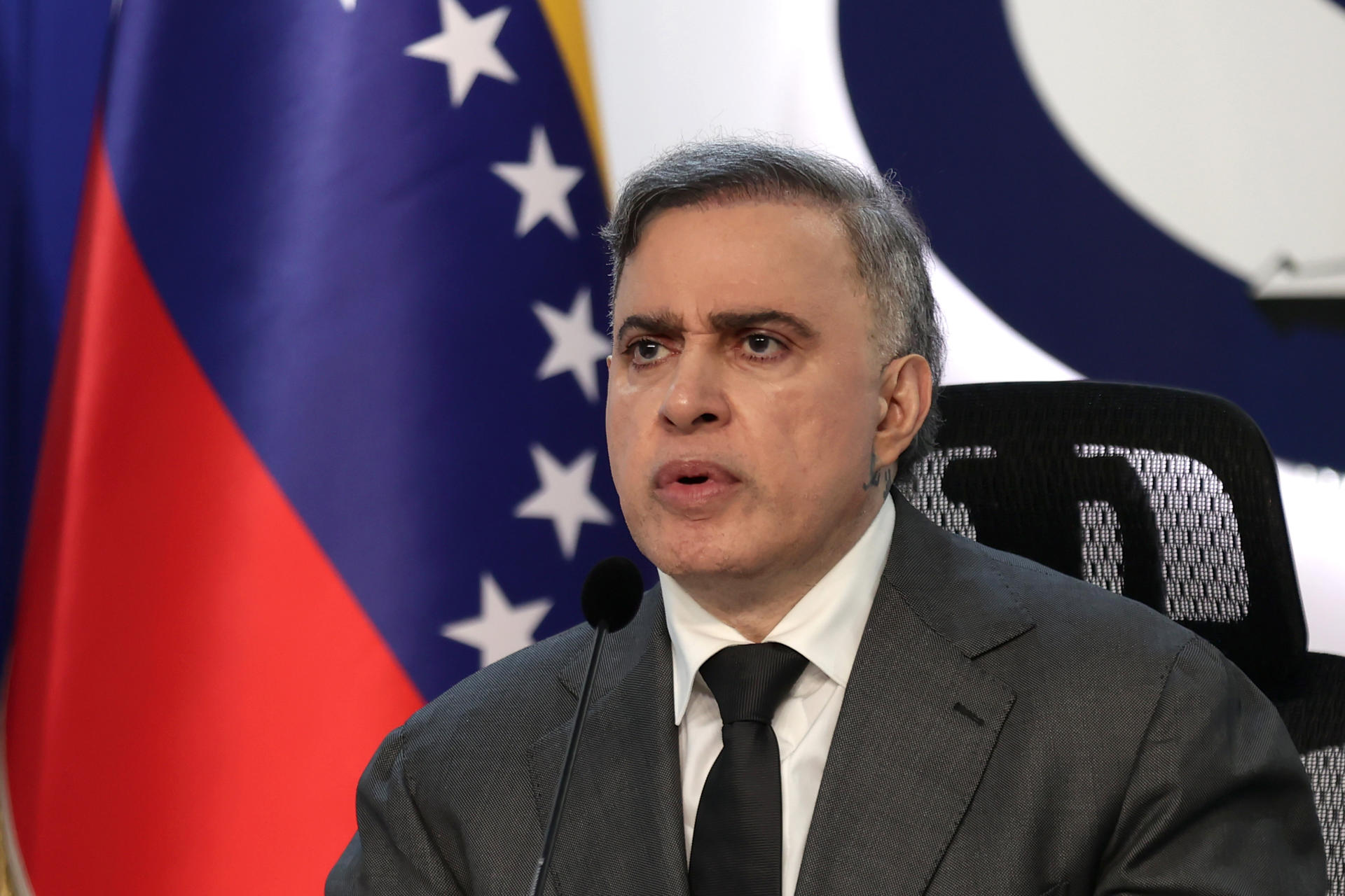 Fiscal general venezolano dice que Maduro cuenta con inmunidad por su cargo de presidente
