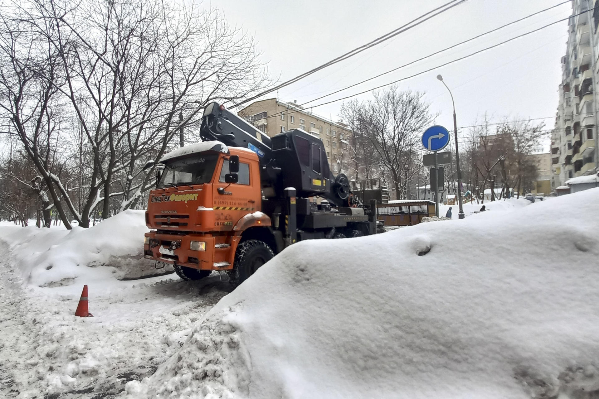 La capa de nieve en Moscú bate récord de más de 30 años tras una intensa nevada