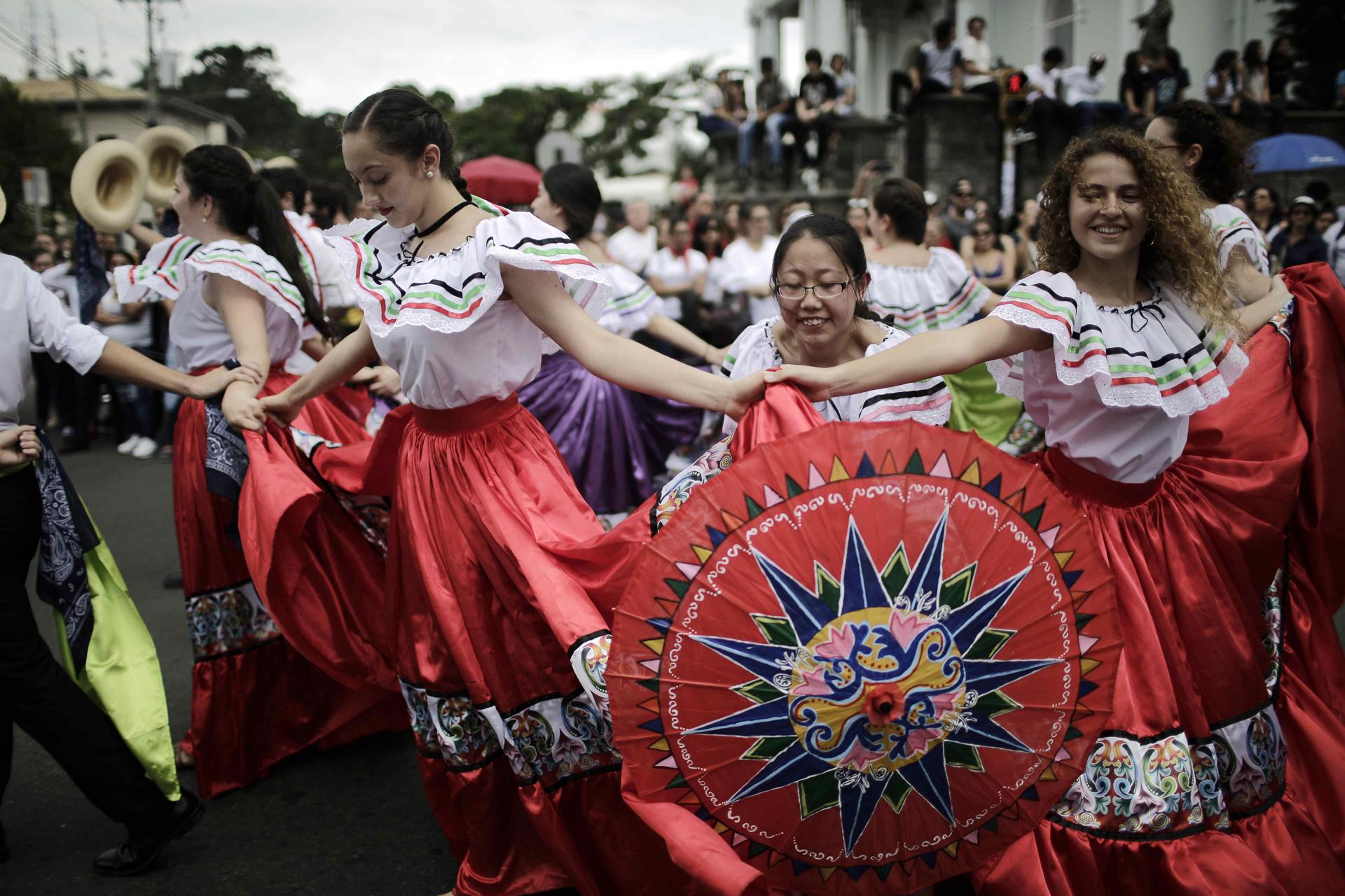 Costa Rica y México debutan en el top diez mundial de países felices, liderado por los nórdicos