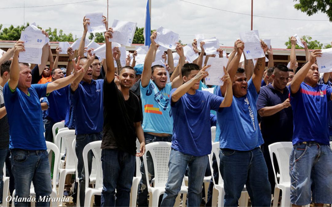 Murillo anuncia nueva excarcelación masiva de reos comunes en Semana Santa