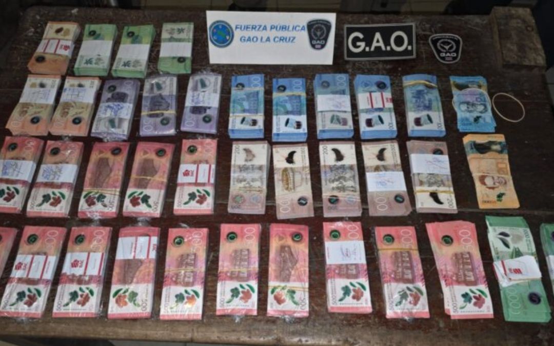 Detienen a conductor con más de un millón de córdobas en Costa Rica