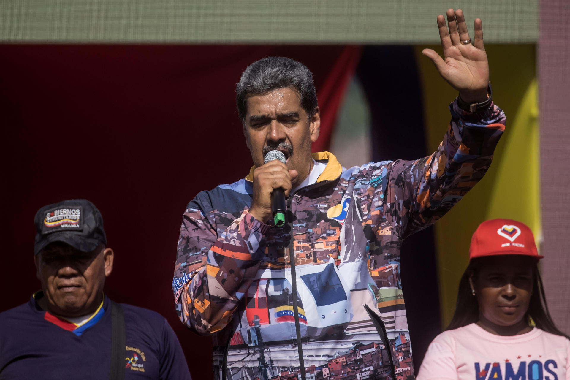 Maduro promete financiamientos a un millón de emprendedores, a seis días de las elecciones