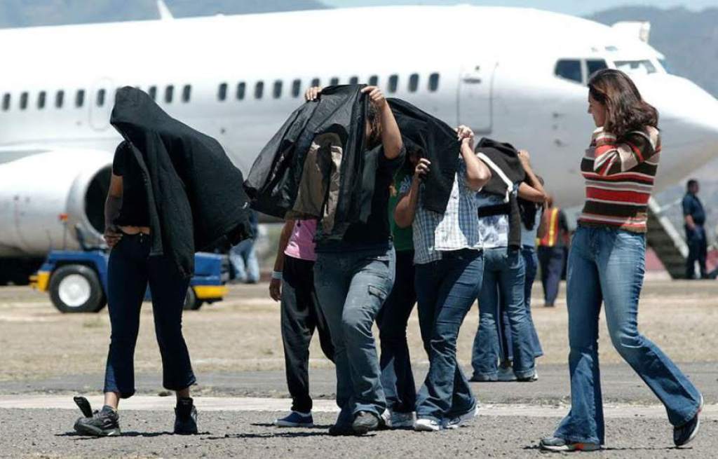 Fiscal de Florida invita a la gente a denunciar a sus exparejas para deportarlas de EEUU