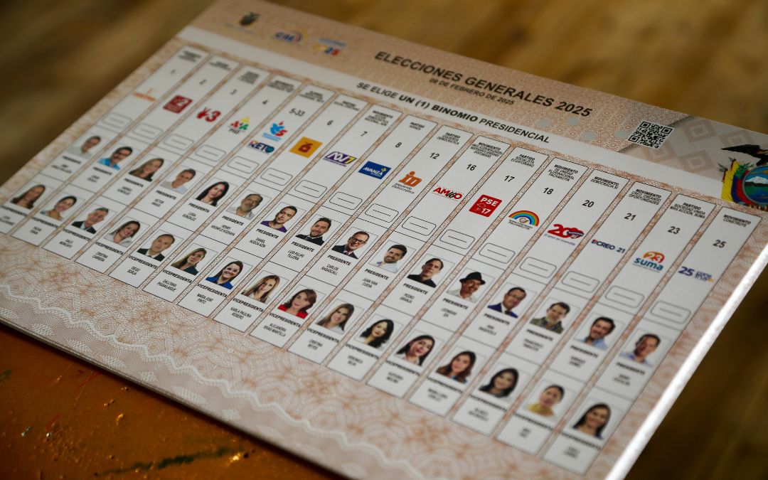 Se inicia la votación en la jornada de elecciones generales de Ecuador