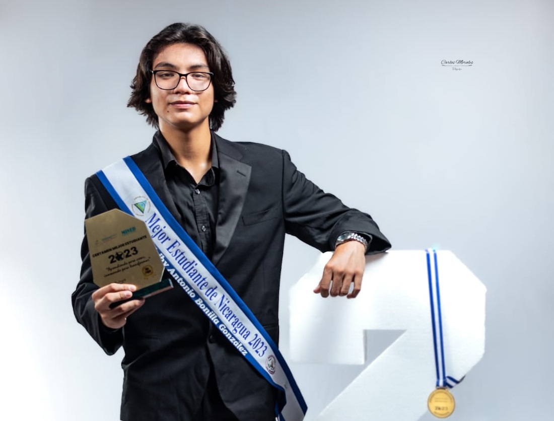 La historia del mejor estudiante de Nicaragua 2023, hijo del excarcelado político Jimmy Bonilla