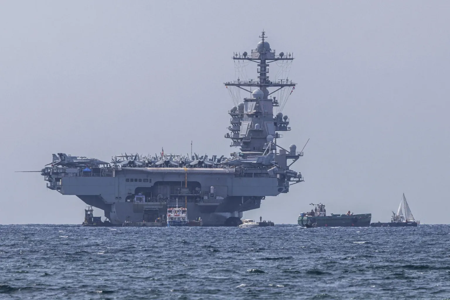 EEUU dice que ha atacado 5.500 objetivos en Irán y que busca proteger el estrecho de Ormuz