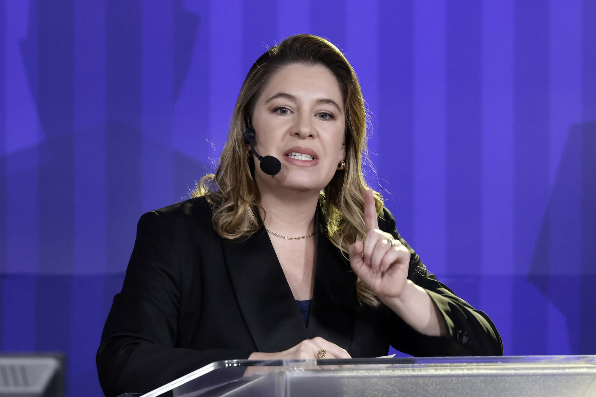 Tras la silla presidencial en Costa Rica: Laura Fernández, Álvaro Ramos y Claudia Dobles