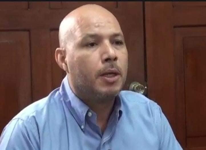 Danilo Aguirre debe presentarse ante la justicia costarricense, dice Roberto Samcam