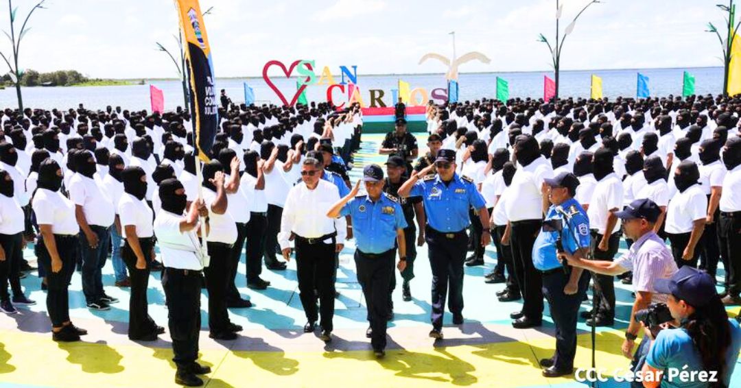 1,400 paramilitares encapuchados juran obediencia al régimen en Río San Juan