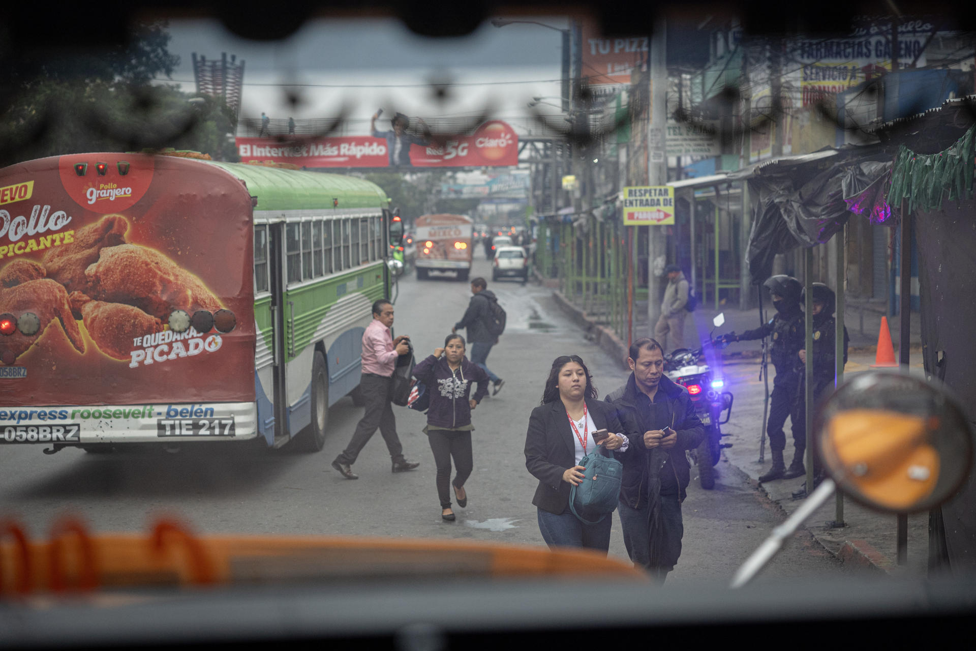 Choferes de Honduras y Guatemala, asediados entre el pago de las extorsiones o la muerte