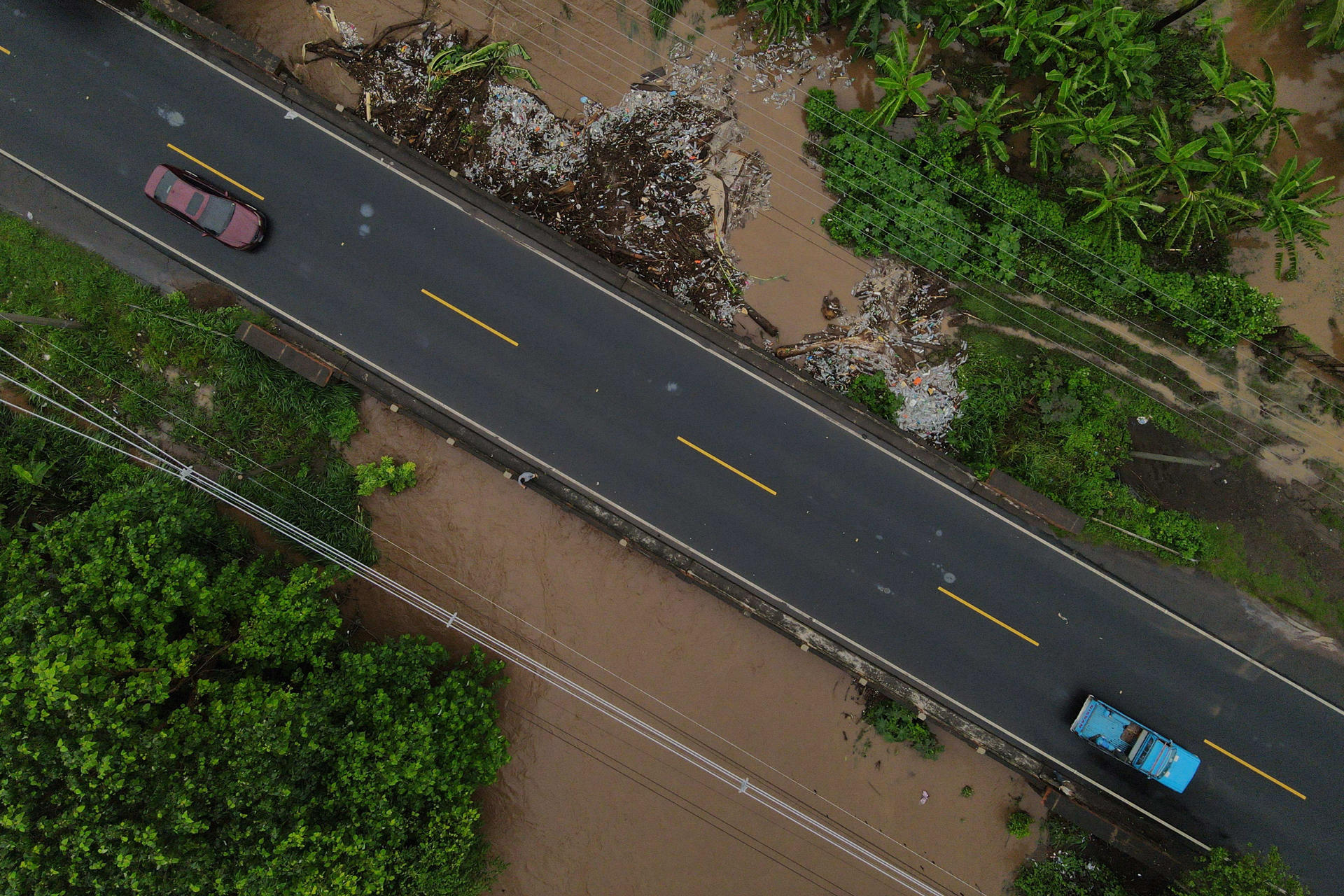 Las fuertes lluvias dejan 12 muertos y más de 2.100 evacuados en El Salvador