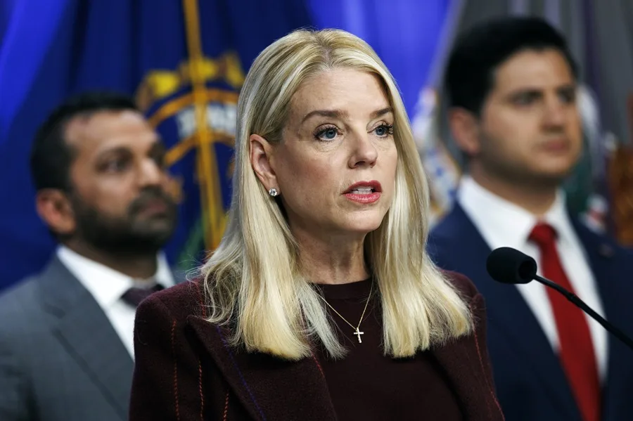 La ex fiscal general de EE.UU. desafía al Congreso y opta por no comparecer por el caso Epstein