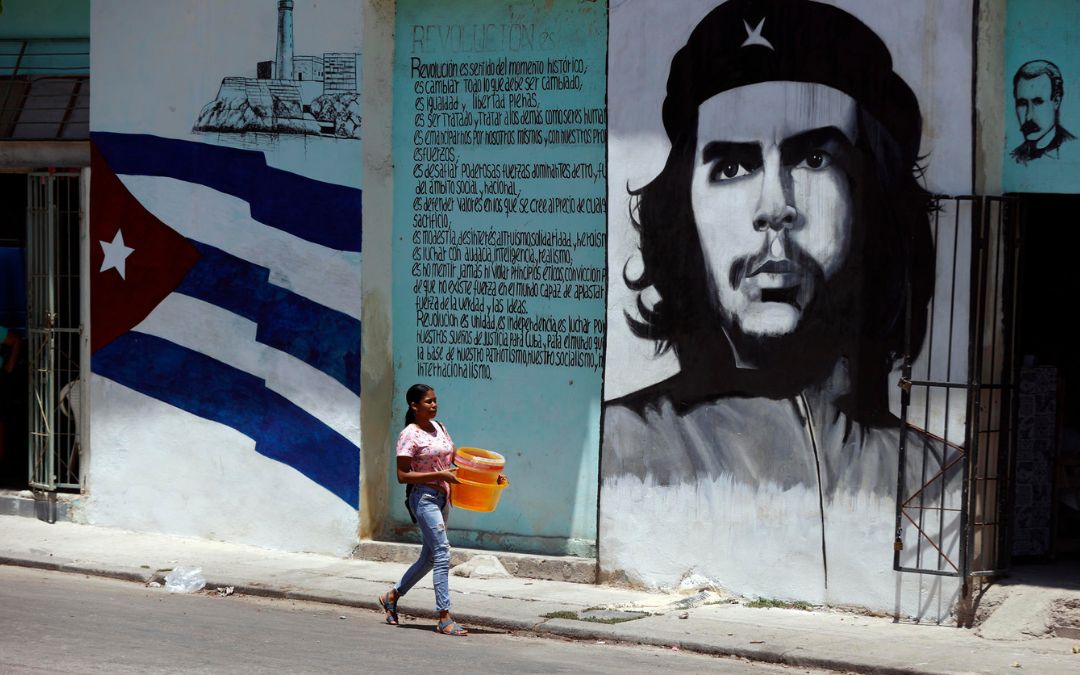 Depreciación e inflación tumban el poder adquisitivo del empleo estatal en Cuba